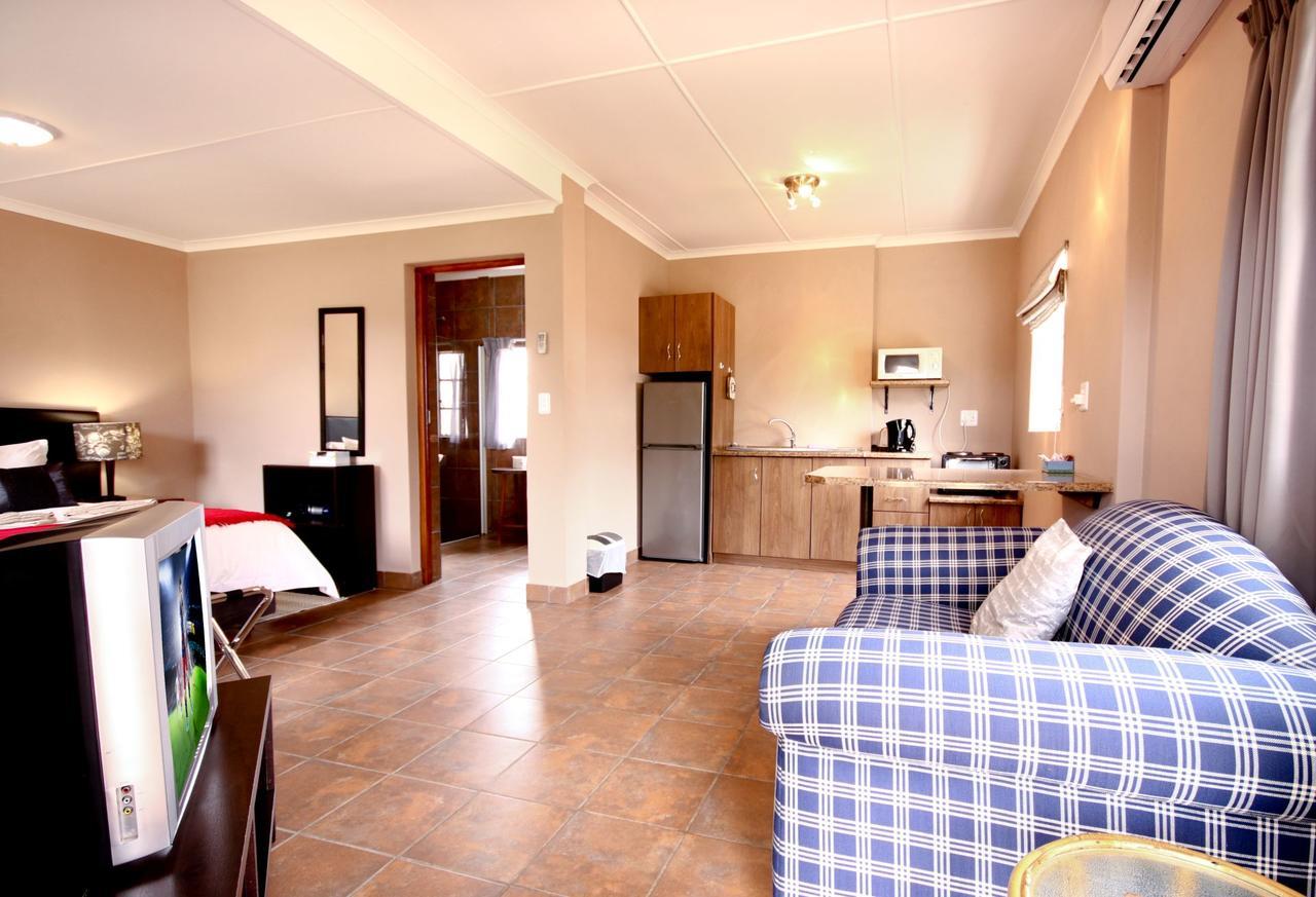 Вілла Kweekkraal Guest Farm Ріверсдейл Екстер'єр фото