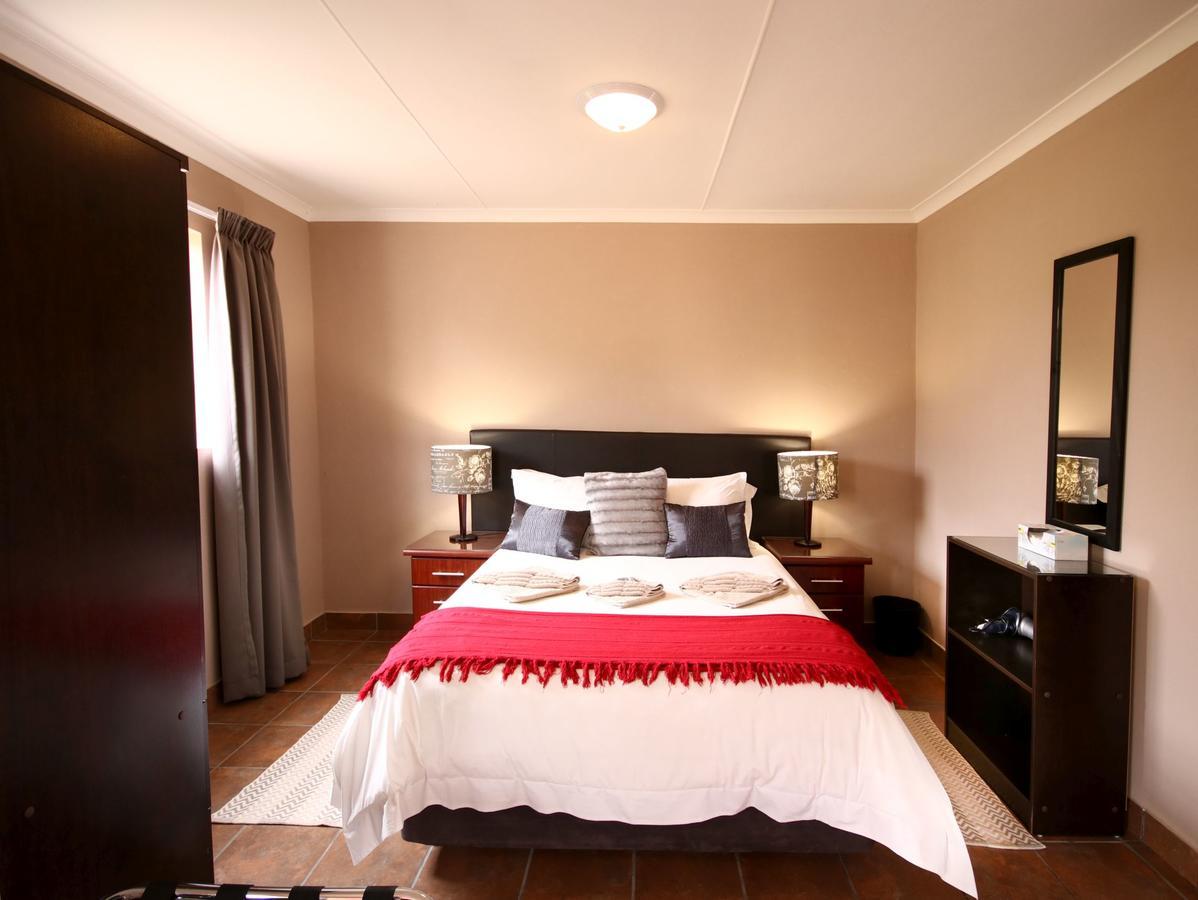 Вілла Kweekkraal Guest Farm Ріверсдейл Екстер'єр фото